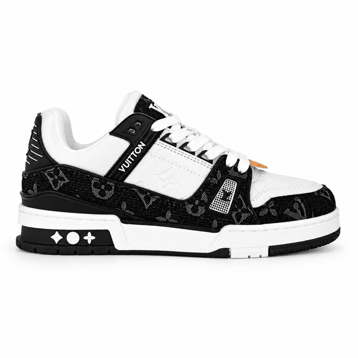 Louis Vuitton Trainer Sneakers in black and white
