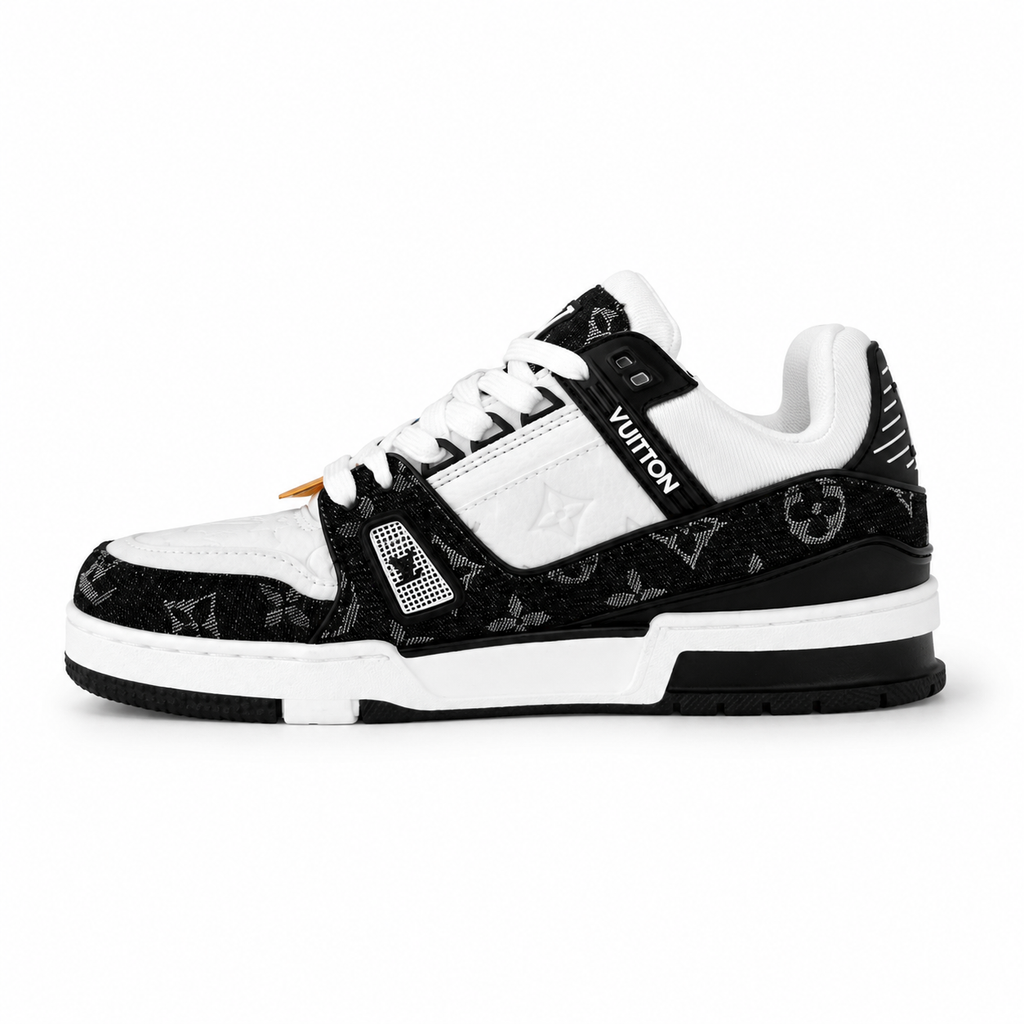 Louis Vuitton Trainer Sneakers in black and white